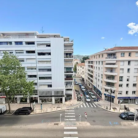 C062 Fonctionne Proche Du Centre